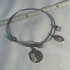 Always sisters forever friends bracelet
